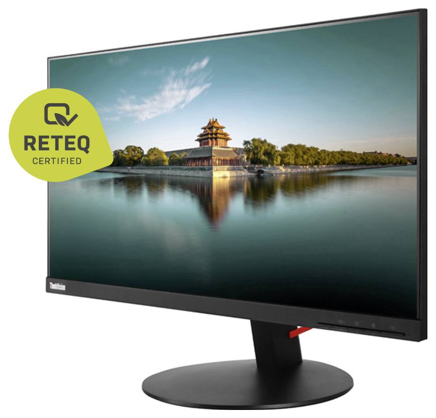 Ein Computermonitor, der eine friedliche Seeszene mit einem traditionellen Gebäude zeigt. Ein grünes 'RETEQ Certified' Abzeichen befindet sich in der oberen linken Ecke.