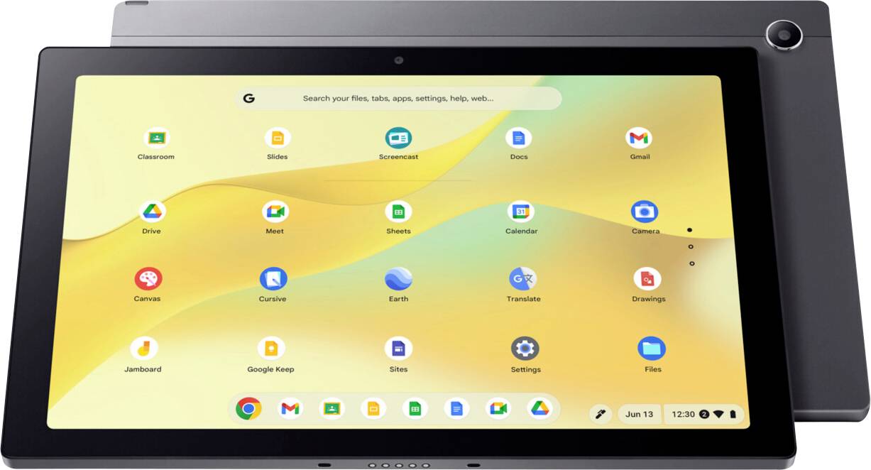 Ein Tablet mit einem bunten Startbildschirm, auf dem verschiedene App-Symbole wie Classroom, Docs und Gmail zu sehen sind. Der Hintergrund zeigt ein wellenförmiges Design.