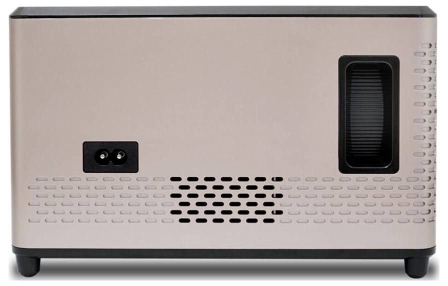 Ein roségoldenes rechteckiges Gerät mit schwarzem Frontpanel, das einen belüfteten Rücken und einen Stromeingangsbereich aufweist, möglicherweise ein Projektor oder Lautsprecher.