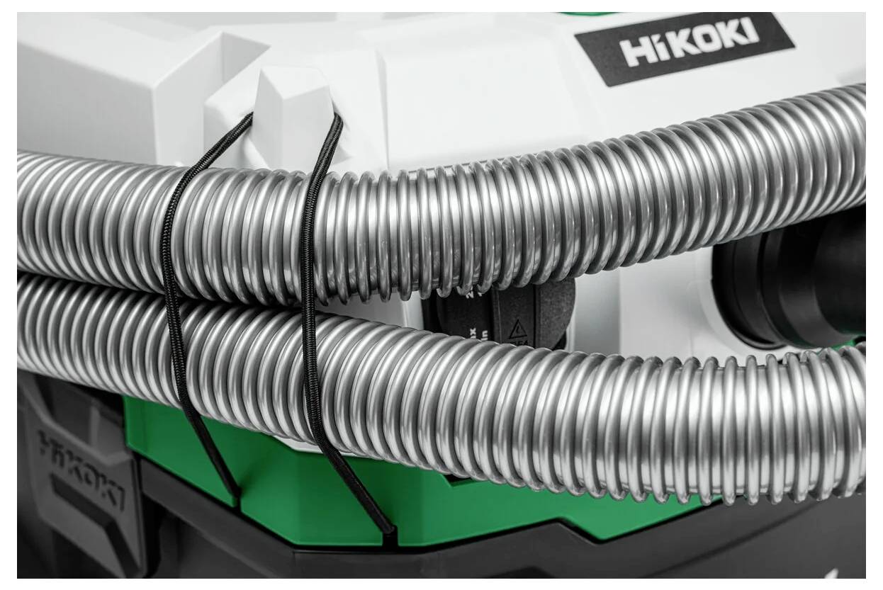 Nahaufnahme eines HiKOKI-Werkzeugs mit Metallrohrteilen, die das industrielle Design und die robuste Konstruktion zur Geltung bringen.