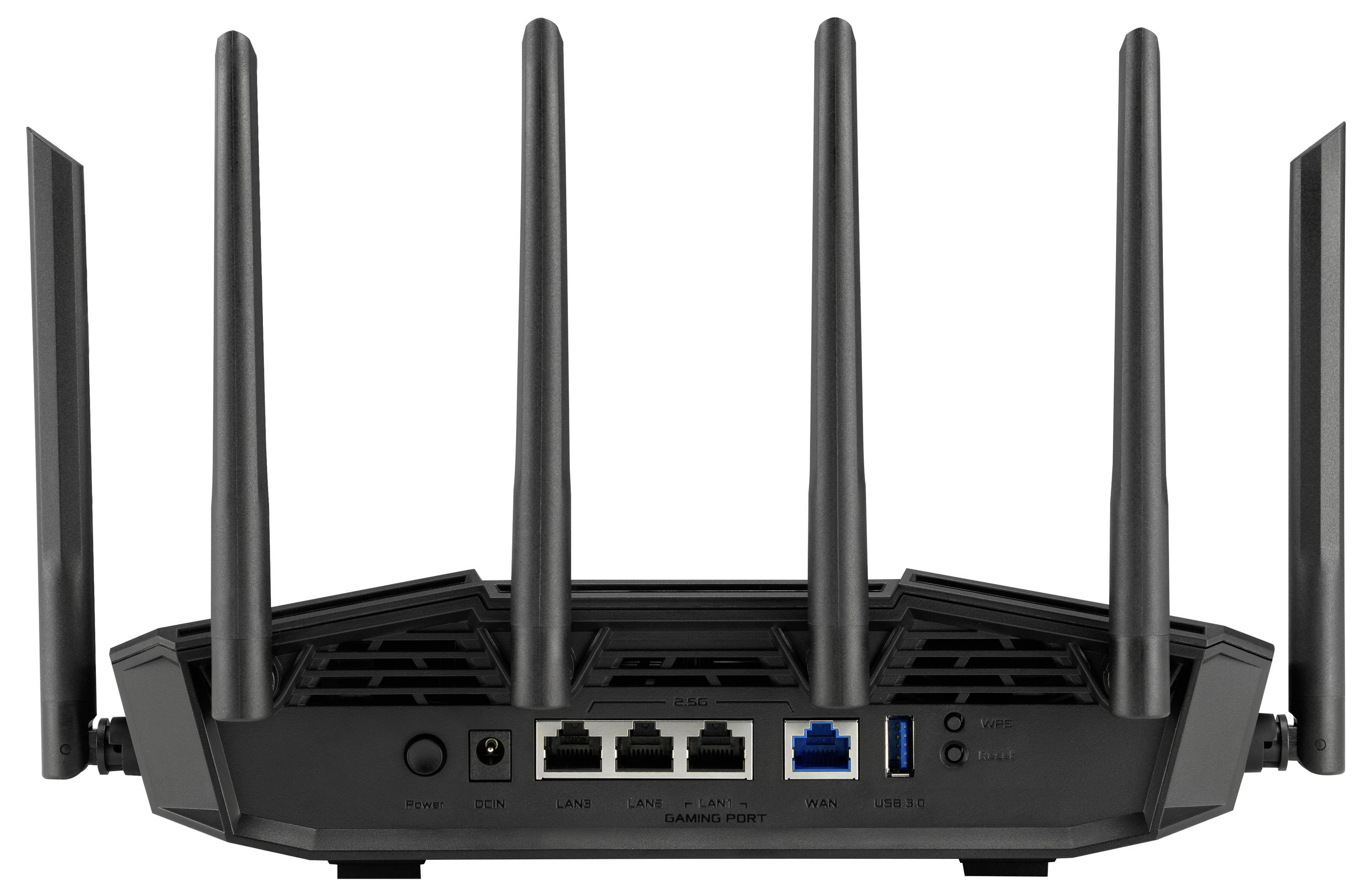 Ein schwarzer WLAN-Router mit sechs Antennen und Anschlüssen auf der Rückseite, einschließlich Stromanschluss, drei LAN-Ports, einem WAN-Port und zwei USB-Anschlüssen.