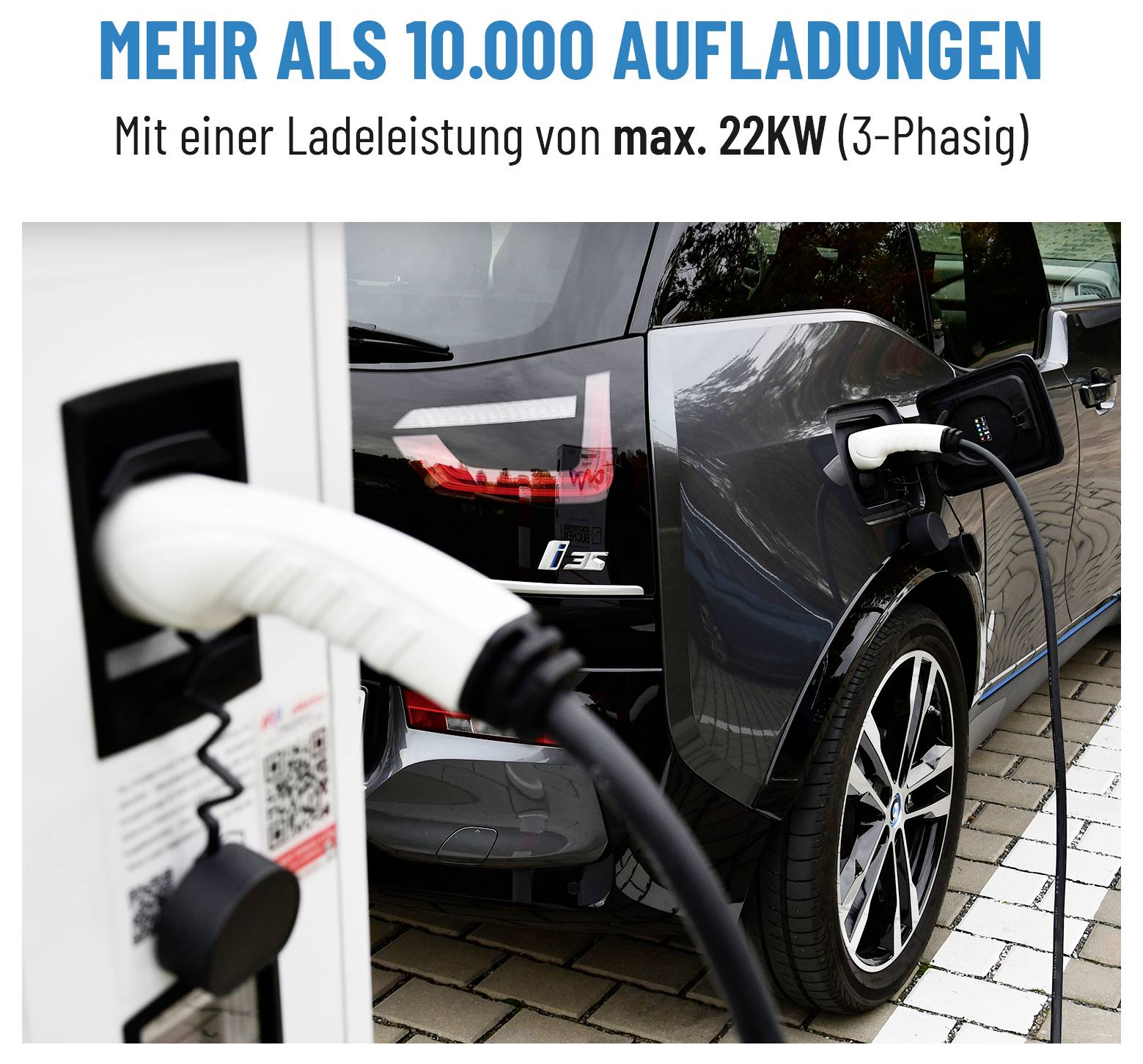 Ein Elektroauto wird an einer Ladestation geladen. Text sagt 'Mehr als 10.000 Aufladungen' und 'Mit einer Ladeleistung von max. 22 kW (3-phasig)'.