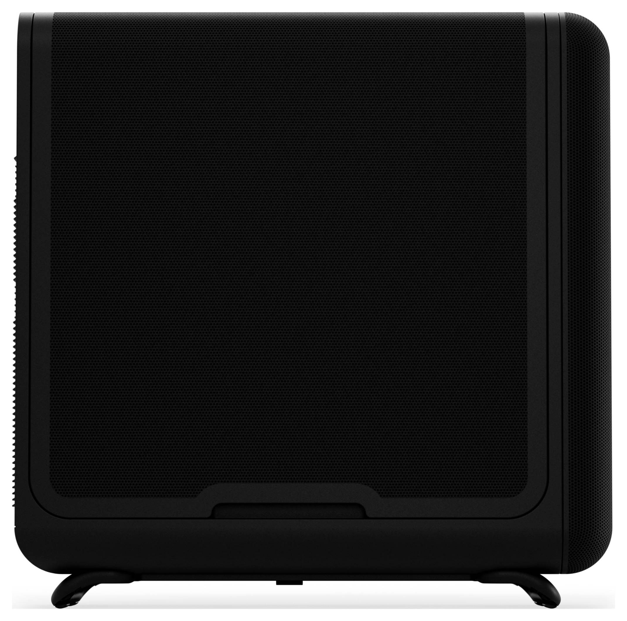 Ein aufgeschlagenes Buch auf einem schwarzen Ständer neben einem offenen Notizbuch mit handgeschriebenen Notizen und einem Stift auf einer weißen Oberfläche.