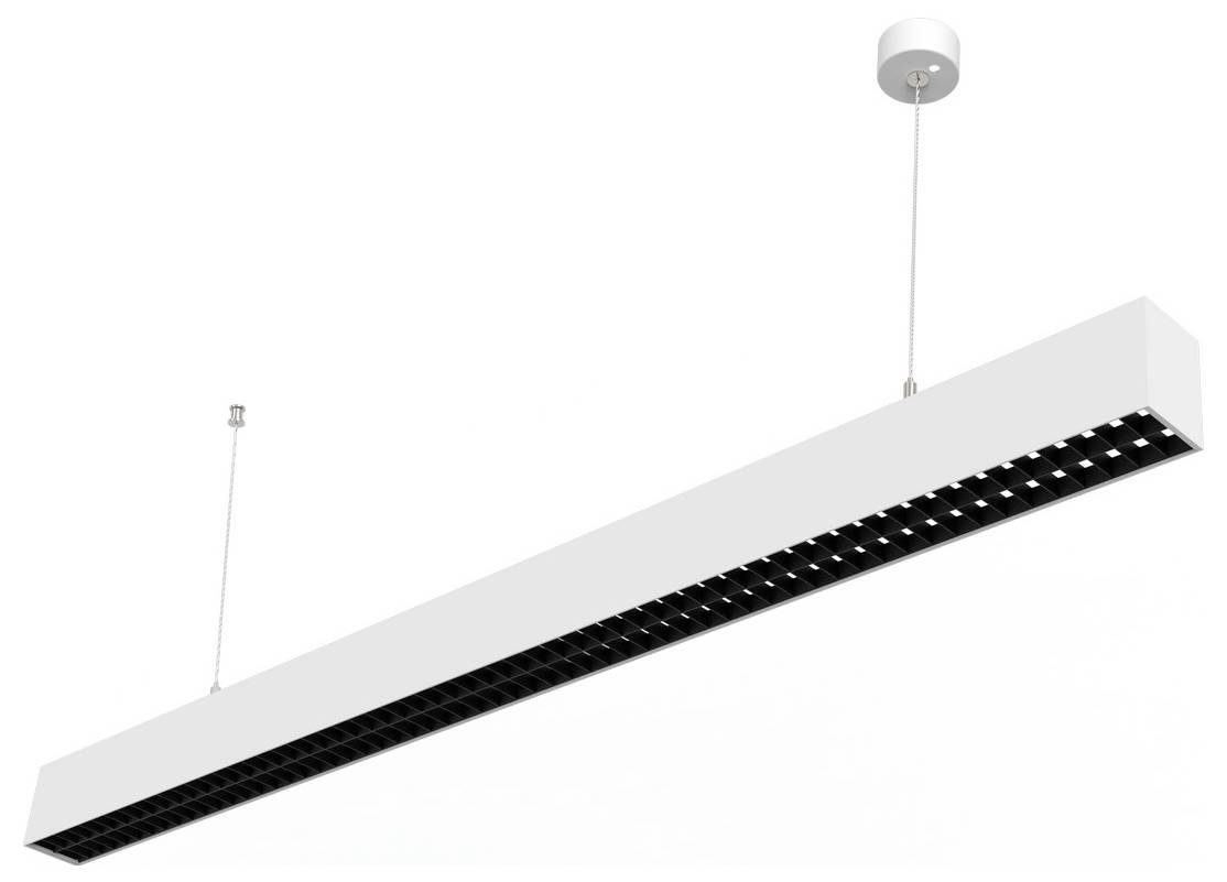 Eine rechteckige weiße Pendelleuchte mit schwarzem Gitterunterseite, die an zwei dünnen Kabeln von der Decke hängt.