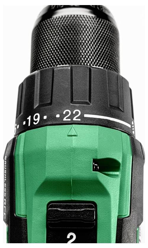 Grüne Bohrmaschine mit einstellbaren Drehmomenteinstellungen von 19 bis 22.