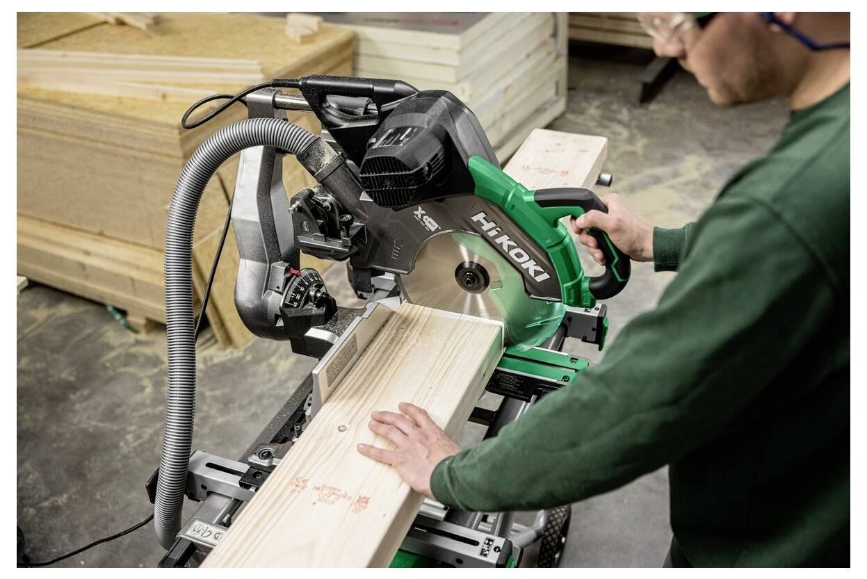 HiKOKI C12RSH3 Paneelsäge 305mm 30mm 1520W