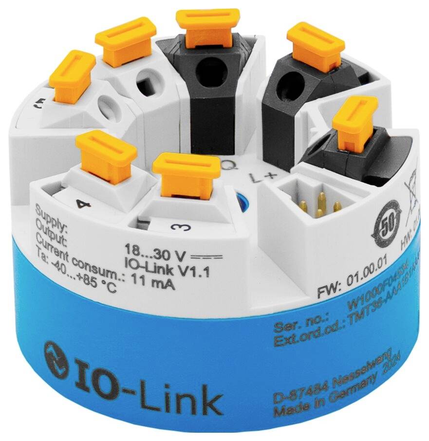 Nahaufnahme eines IO-Link-Industriesensormoduls mit nummerierten Anschlüssen und orangefarbenen Steckverbindern auf einer blauen Basis.
