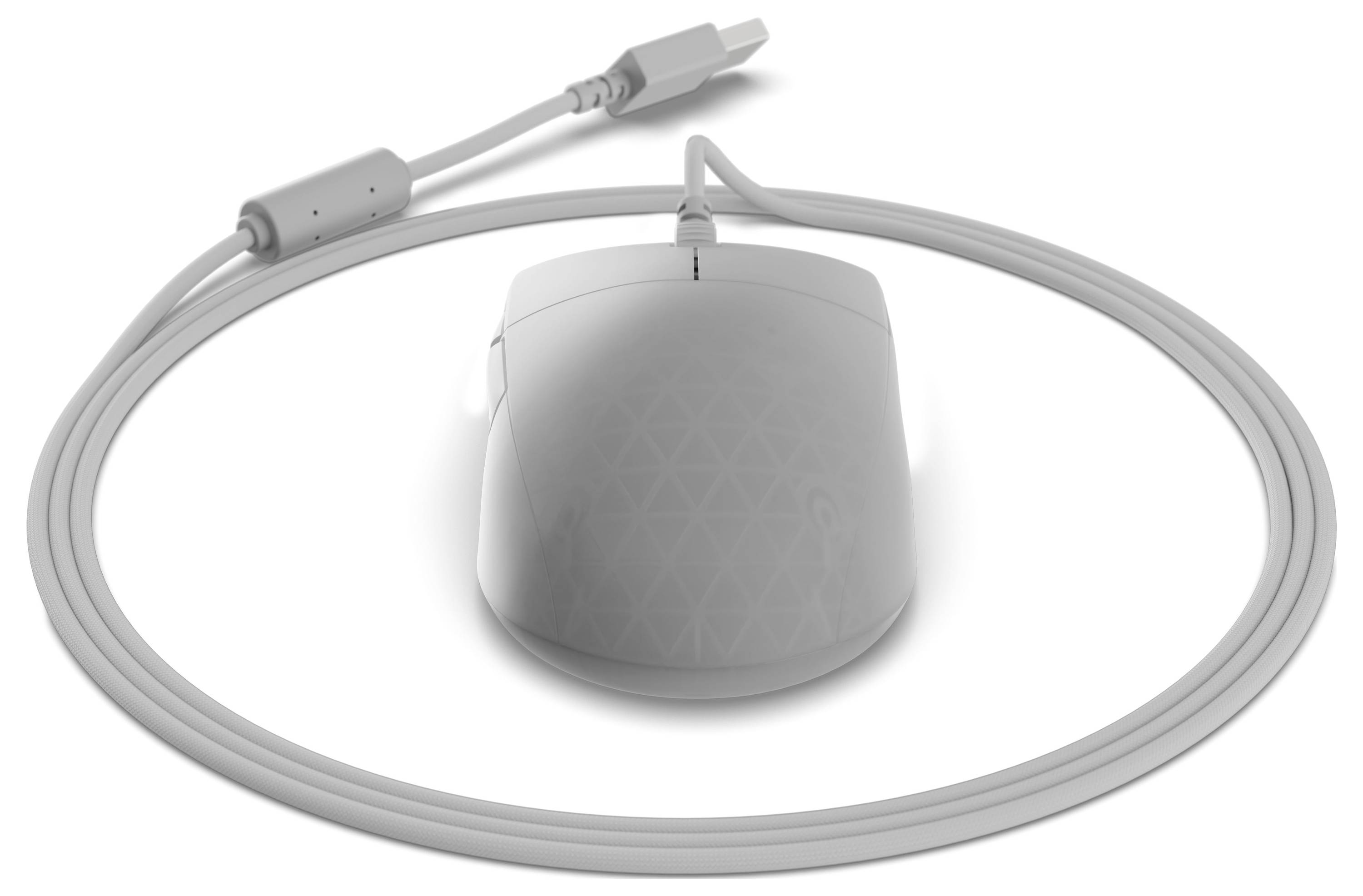 Eine schnurgebundene Computermaus mit USB-Anschluss. Das Kabel ist in einem Kreis um die Maus angeordnet, die ein geometrisches Muster auf der Oberseite hat.