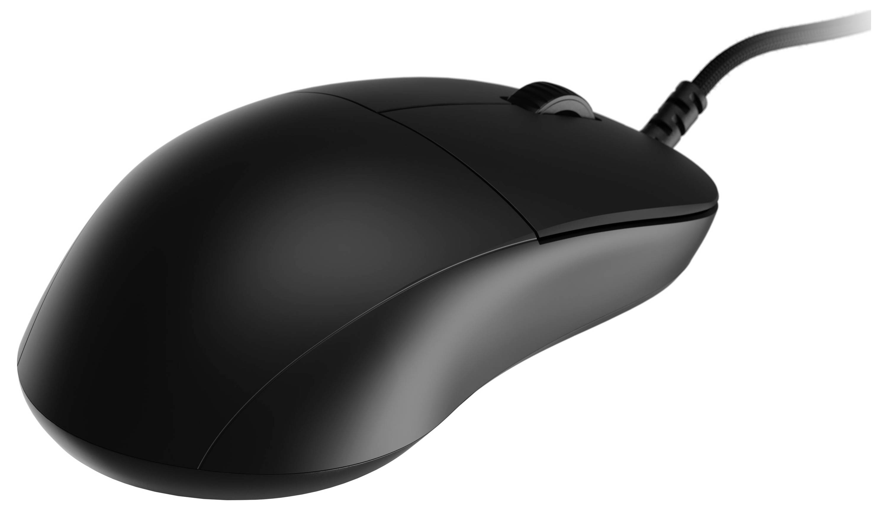 Eine schwarze kabelgebundene Computermaus mit Scrollrad, von der Seite betrachtet, auf weißem Hintergrund.