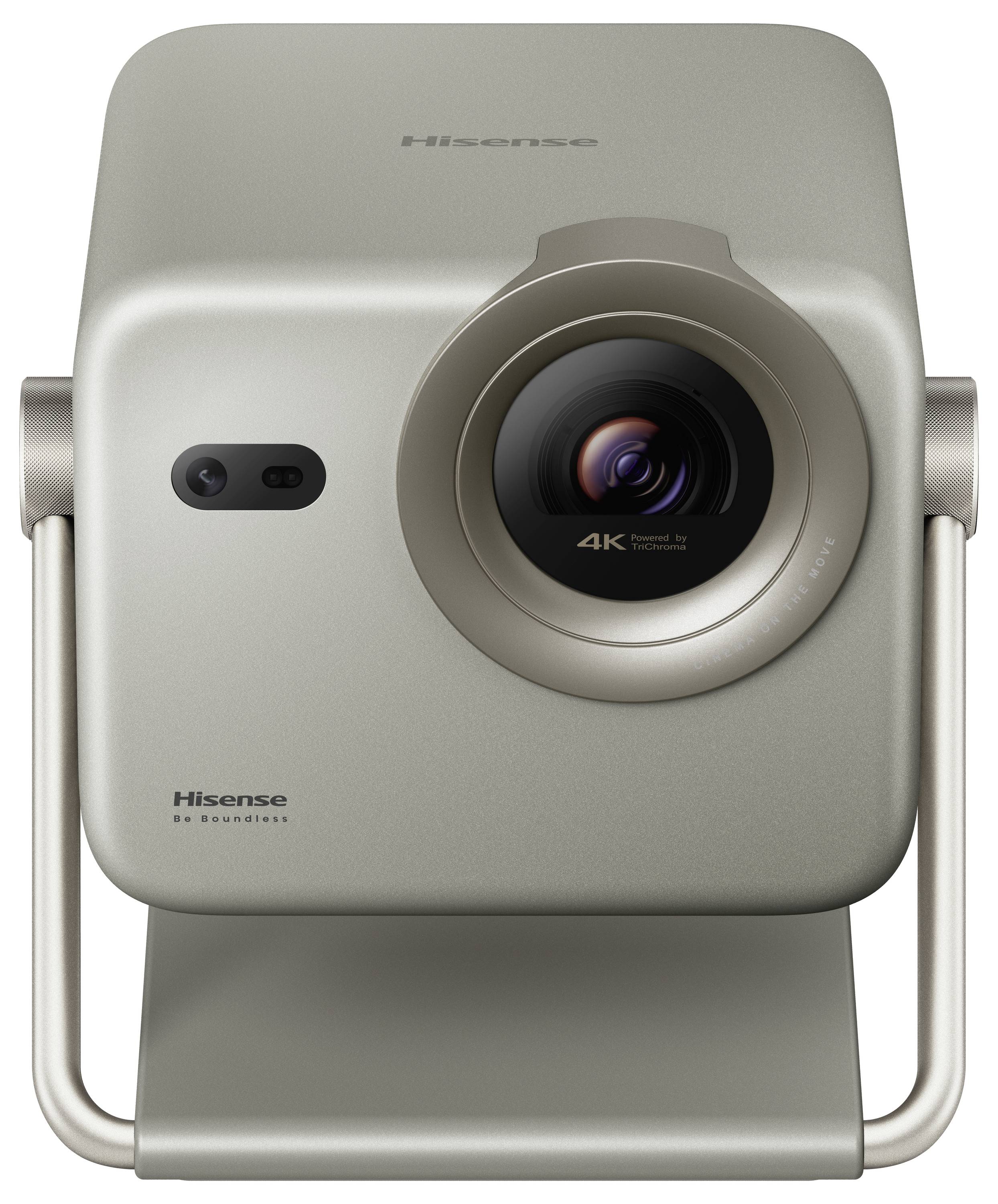 Ein kompakter, metallischer Hisense-Projektor mit der Bezeichnung '4K' und verstellbarem Ständer, geeignet für hochauflösende Videopräsentationen und Heimkino.