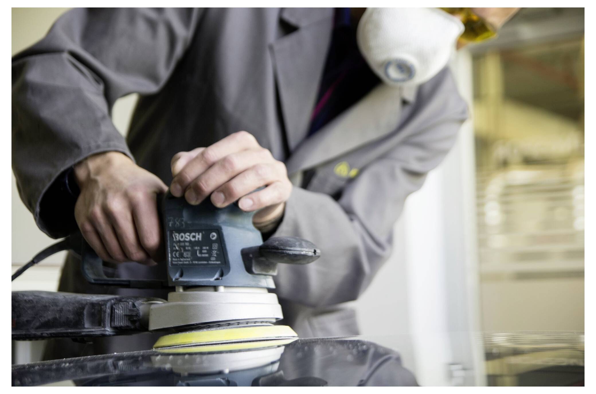 Klingspor 320489 HST 555 Haftstützteller, 150mm MEDIUM Gewinde M8/5/16 Durchmesser 150mm