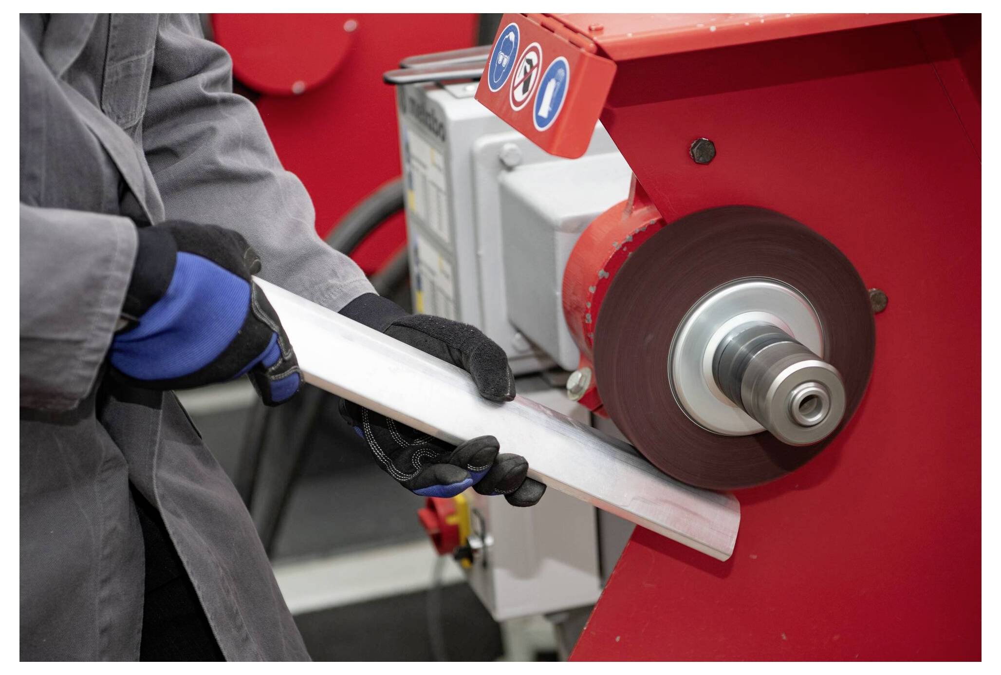 Klingspor 258902 NFW 600 Vliesräder, 200 x 50 x 68,2mm Medium Korund 200mm 2St.