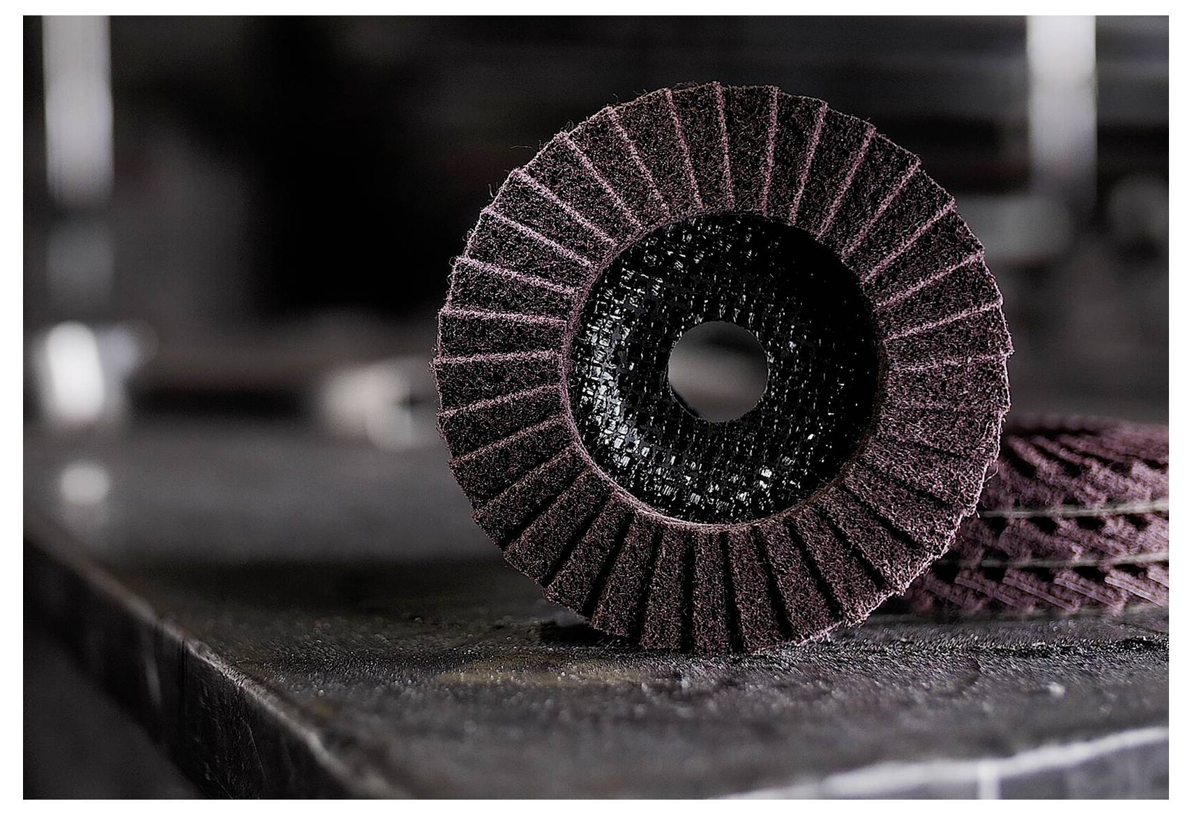 Klingspor 278495 SMT 800 Schleifmopteller Vlies, 115 x 22,23mm Coarse Korund gewölbt 115mm 5St.