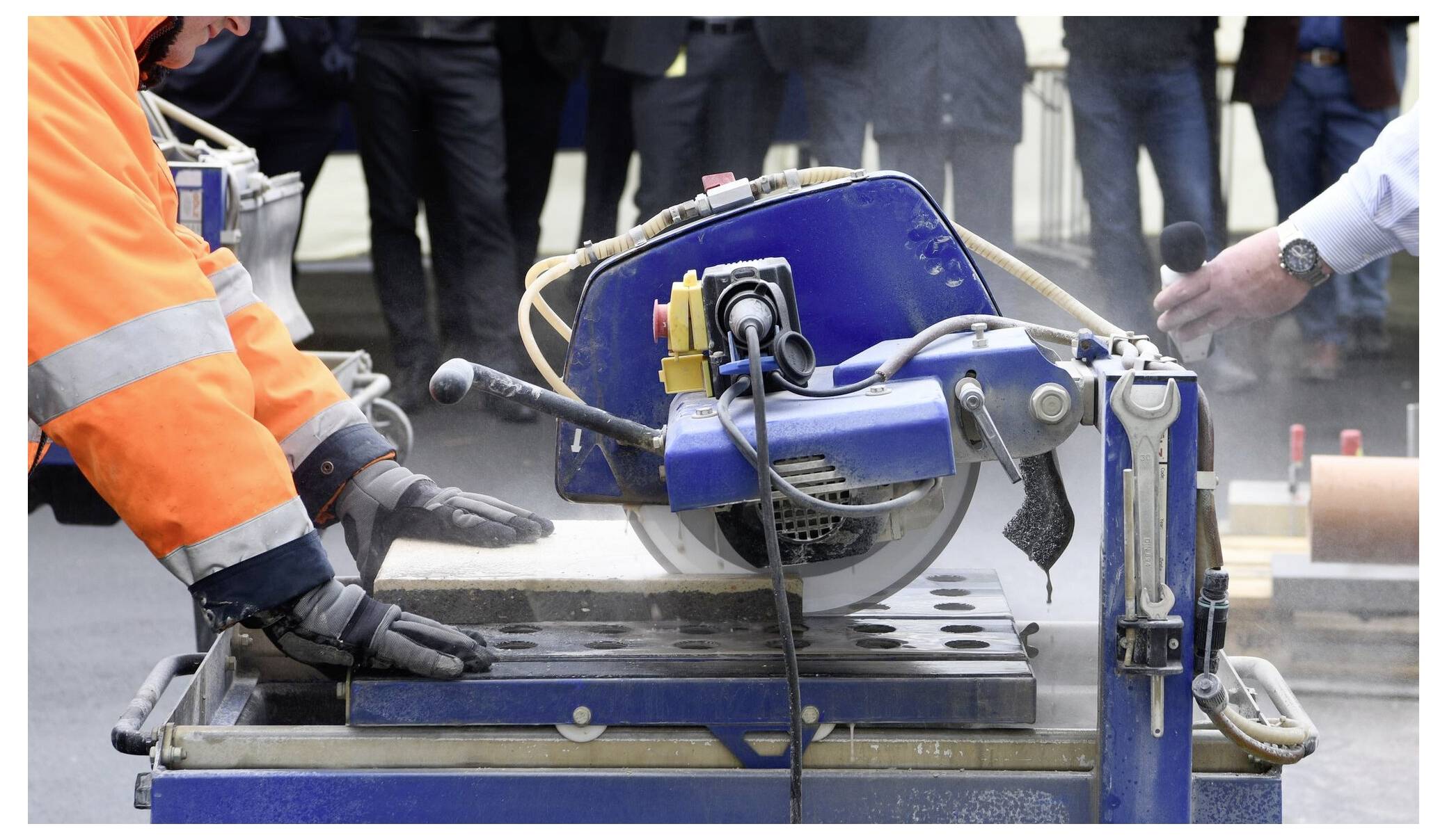 Klingspor 336726 DT 900 US Special Diamanttrennscheibe Durchmesser 350mm Bohrungs-Ø 30mm Altbeton, armiert, Beton, universal