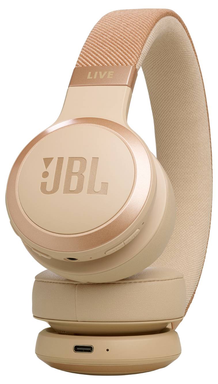 Beige kabellose Over-Ear-Kopfhörer mit dem Markenfirmenlogo, ausgestattet mit gepolsterten Ohrmuscheln und einem verstellbaren Kopfbügel.