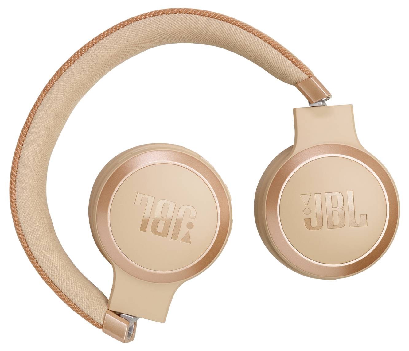 Ein Paar Over-Ear-Kopfhörer von JBL in Roségold mit einem mit Stoff überzogenen Kopfbügel, die vor einem weißen Hintergrund präsentiert werden.