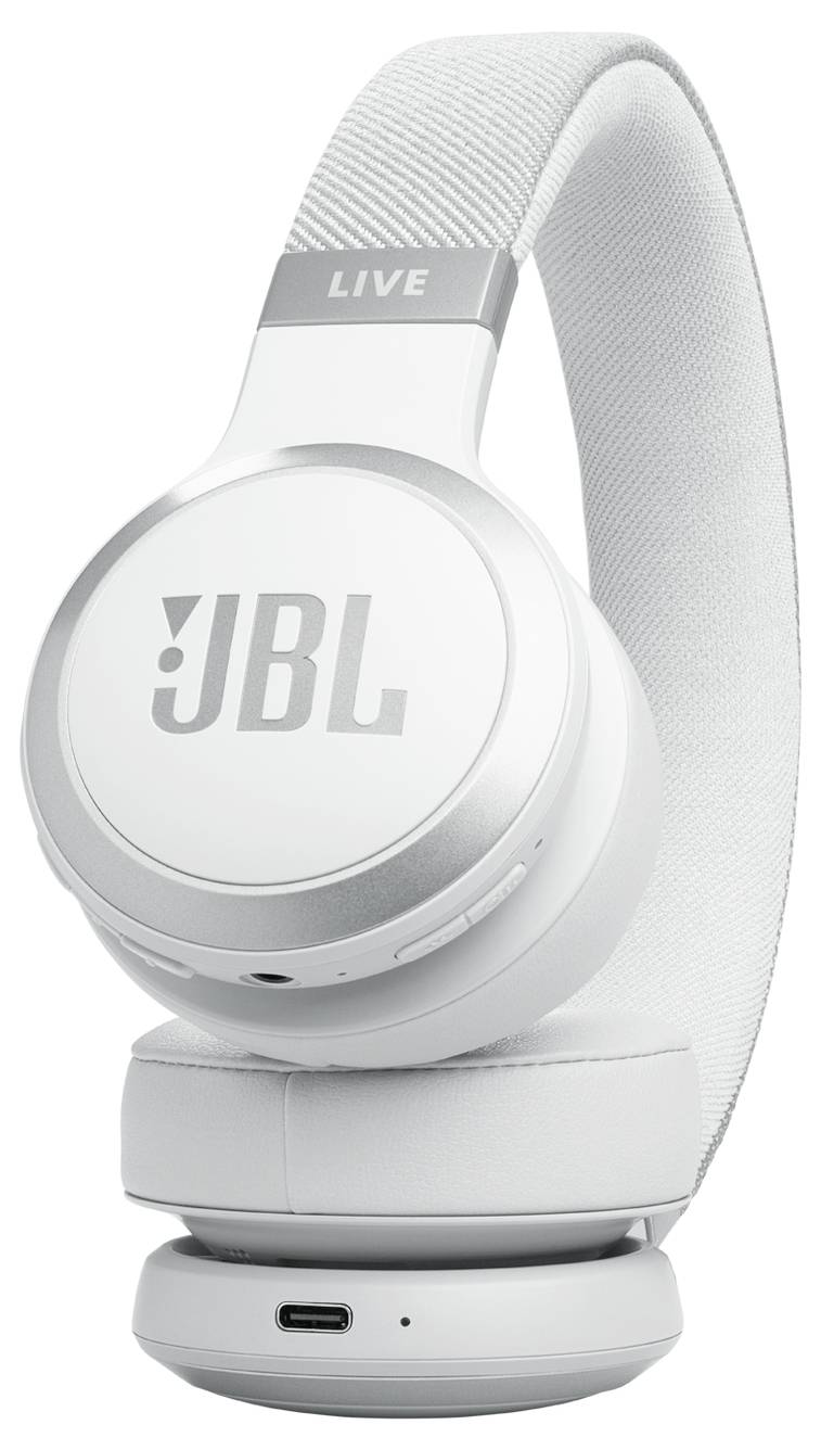 Weiße JBL Over-Ear-Kopfhörer mit gepolsterten Ohrmuscheln und einem verstellbaren Kopfbügel, ausgestattet mit einem USB-C-Ladeanschluss.
