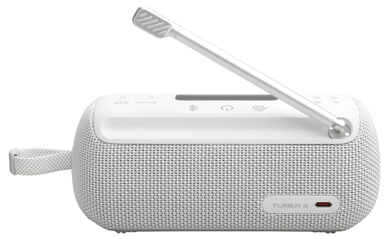 Ein tragbarer weißer Lautsprecher mit Stoffbezug, versehen mit einem Griff, Tasten auf der Oberseite und einer ausgefahrenen silbernen Antenne.