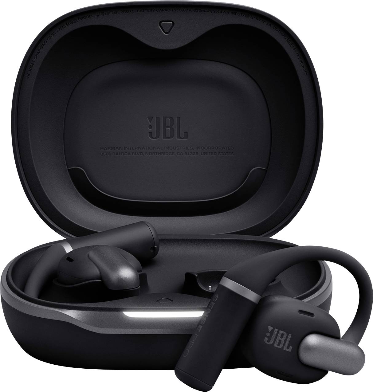 Schwarze kabellose Kopfhörer, die in einem geöffneten schwarzen Ladeetui platziert sind.