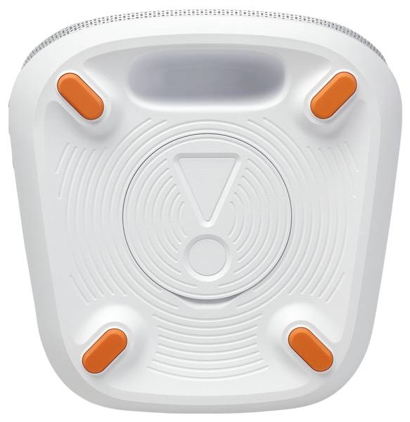 Ein weißes quadratisches Gerät mit abgerundeten Ecken und vier orangefarbenen Gummifüßen. In der Mitte befindet sich ein Ausrufezeichen-Symbol, das in einem kreisförmigen Design eingelassen ist.