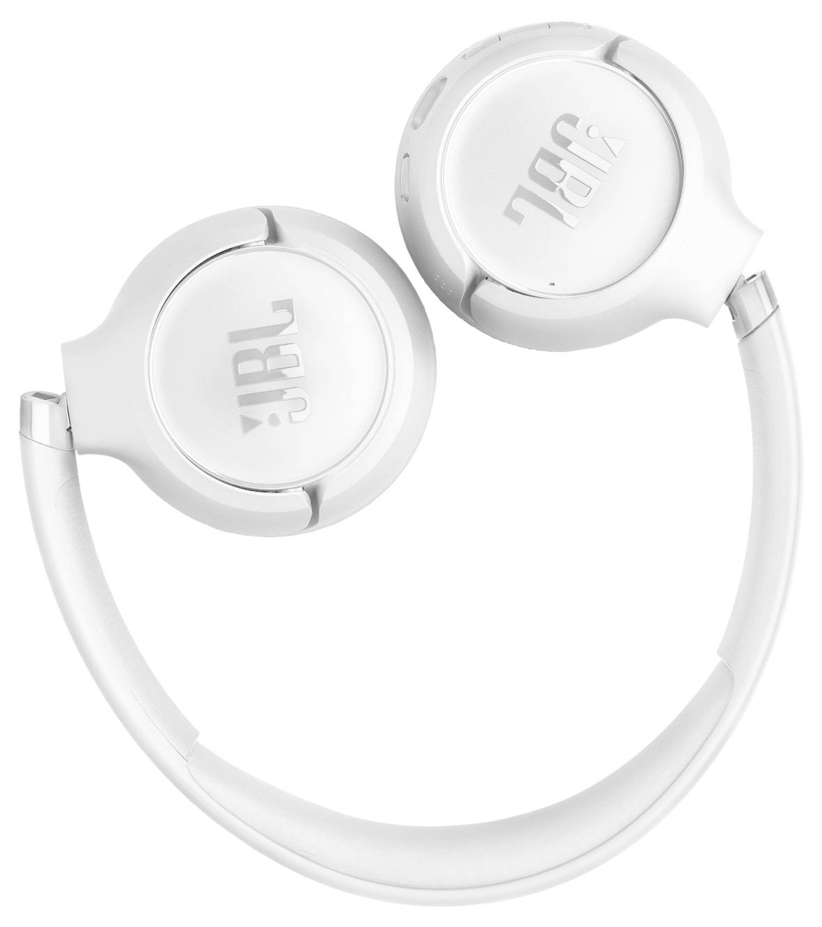 Weiße JBL Wireless-Kopfhörer mit elegantem Design, auf denen das Markenlogo auf jeder Ohrmuschel zu sehen ist. Die Kopfhörer sind flach zusammengefaltet.