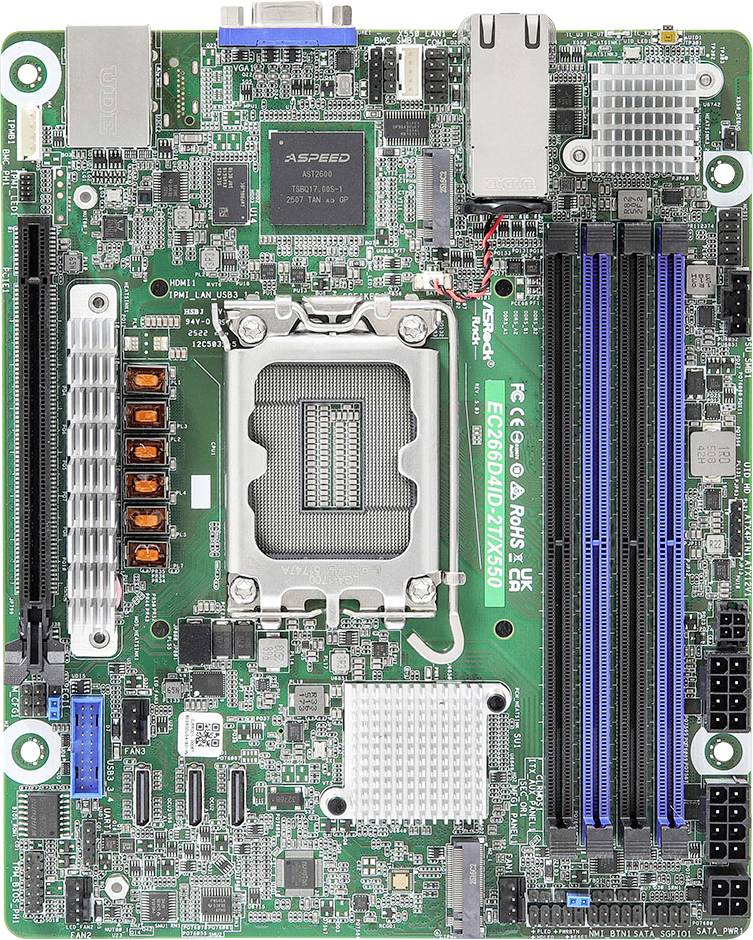 Eine grüne Computer-Motherboard mit mehreren elektronischen Komponenten, einschließlich eines CPU-Sockels, RAM-Steckplätzen, PCIe-Steckplätzen und verschiedenen Anschlüssen.