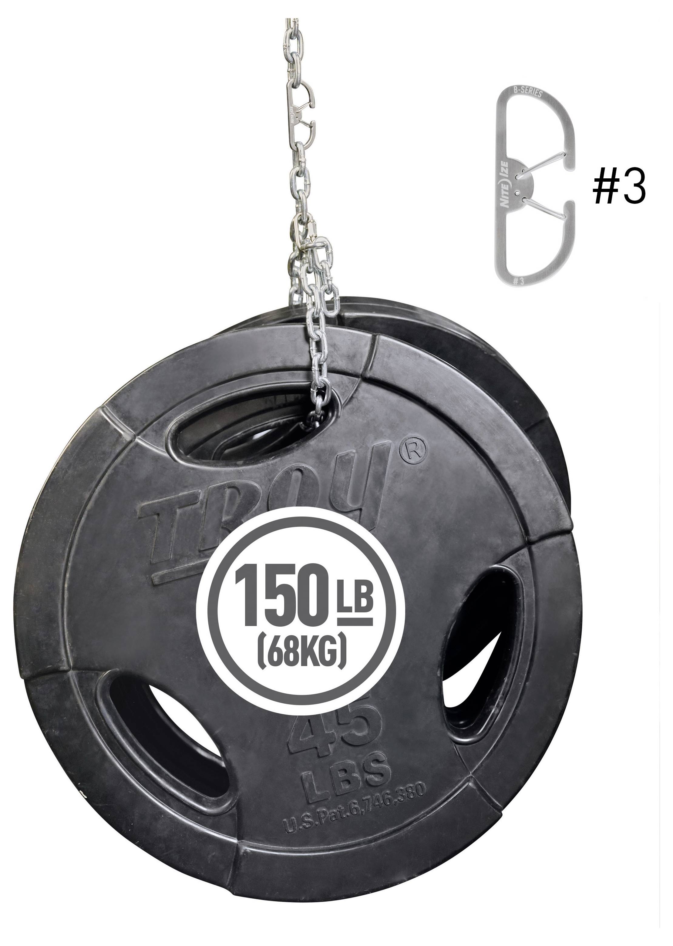 Gewichtsscheibe mit der Aufschrift '150 LB (68 KG)' hängt an einer Kette. Eine weitere Metallscheibe mit der Bezeichnung '#3' ist daneben zu sehen, die das Markenlogo zeigt.