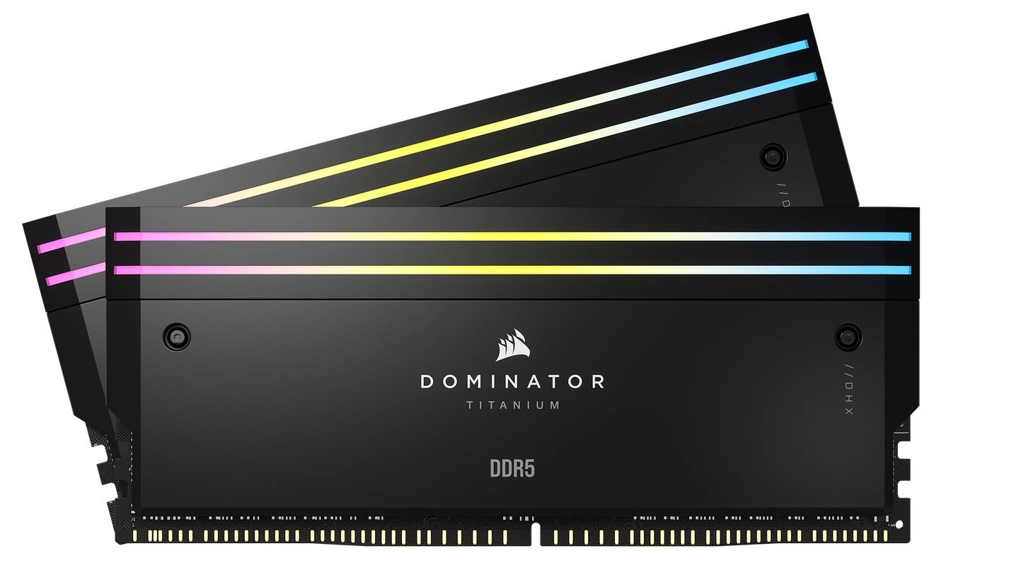Zwei schwarze DOMINATOR Titanium DDR5 RAM-Module mit RGB-Beleuchtung an den oberen Kanten.
