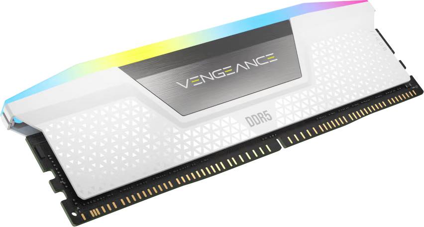 Ein weißes und farbenfroher RGB-beleuchtetes DDR5-Computerspeichermodul mit der Beschriftung 
