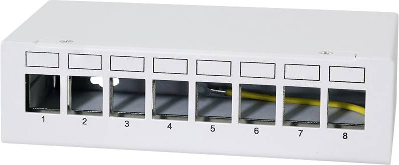 Eine weiße Netzwerk-Patchpanel mit acht nummerierten Anschlüssen, die jeweils von einem schwarzen Rahmen umgeben sind. Anschluss sechs enthält ein gelbes Kabel.