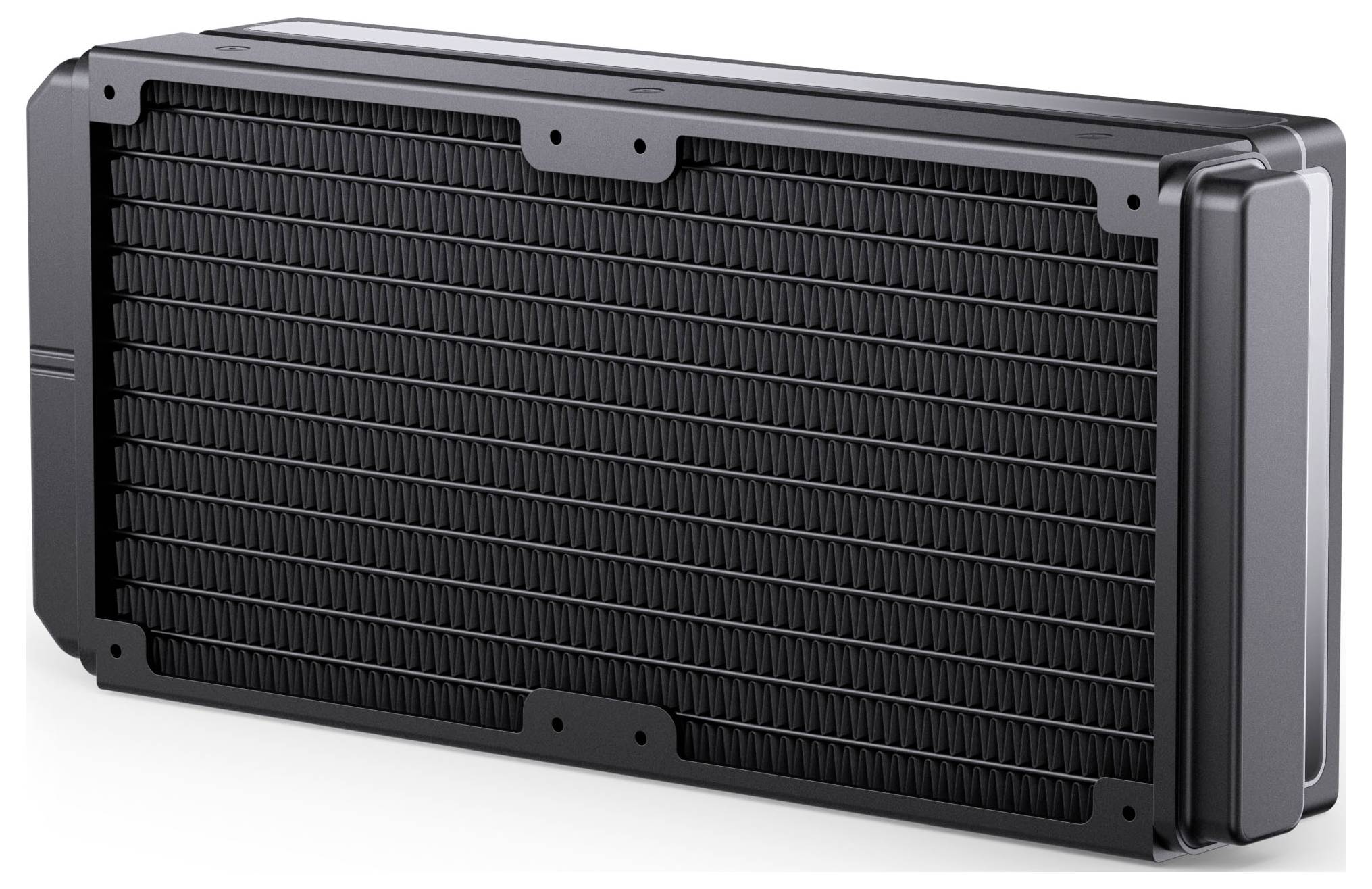 Ein großer schwarzer rechteckiger Kühler, wahrscheinlich für ein Computerkühllsystem, mit einem Gitter aus dünnen Metalllamellen zur Wärmeableitung.