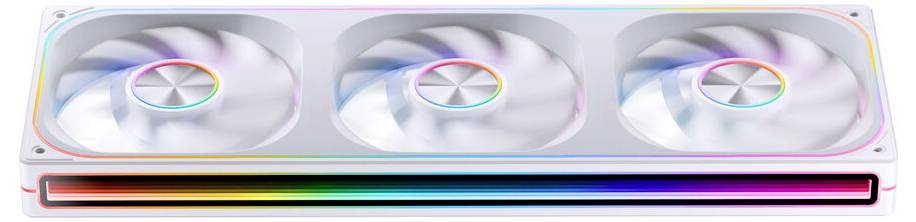 Ein Computer-Kühlventilator mit weißem Rahmen, ausgestattet mit drei großen Lüftern und RGB-Beleuchtung entlang der Kanten, entwickelt zur Verbesserung der Ästhetik eines PCs.