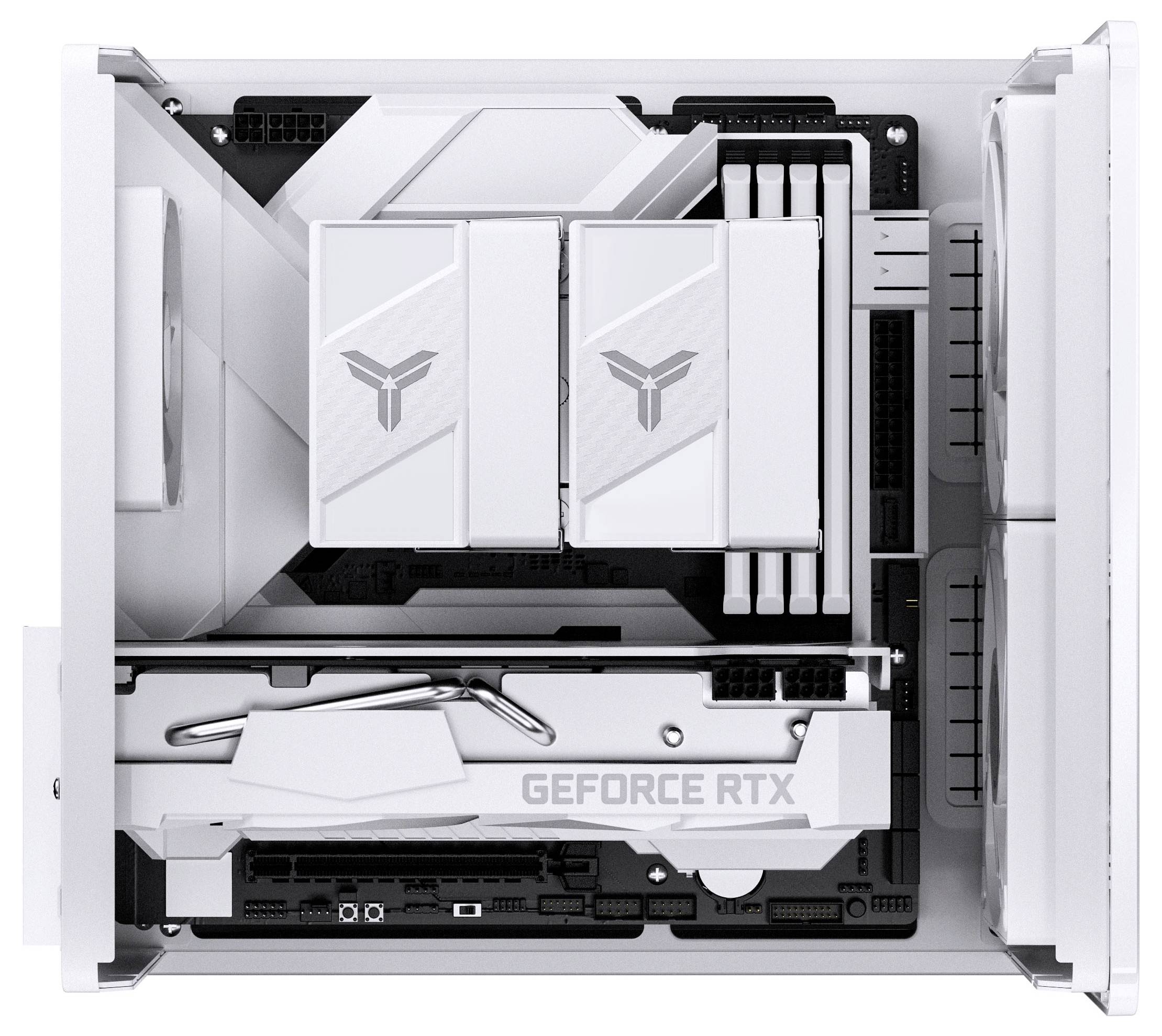 Draufsicht auf ein offenes Computergehäuse mit einer weißen GeForce-RTX-Grafikkarte, die neben zwei großen Kühlern und weiteren Komponenten installiert ist.