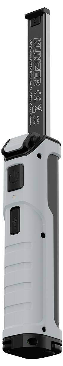 Große, handliche Taschenfeuerzeug mit silbernem Gehäuse und schwarzen Akzenten. Das Feuerzeug verfügt über einen Zündknopf und einen Sicherheitsschalter an seiner Seite.