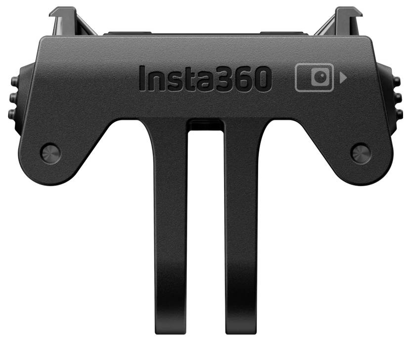 Eine Hand hält ein kompaktes, metallisches Mobilladegerät mit der Aufschrift „UGREEN