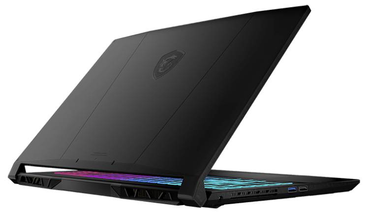 Ein schlankes schwarzes Gaming-Laptop mit einer farbenfrohen hintergrundbeleuchteten Tastatur, halb geöffnet, von hinten betrachtet.