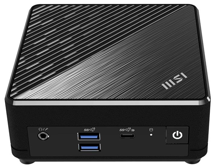 Ein kompakter schwarzer Mini-PC mit gestreifter Oberseite, MSI-Logo, zwei USB-Anschlüssen, einem USB-C-Anschluss, einem Audioeingang und einem Einschaltknopf auf der Vorderseite.