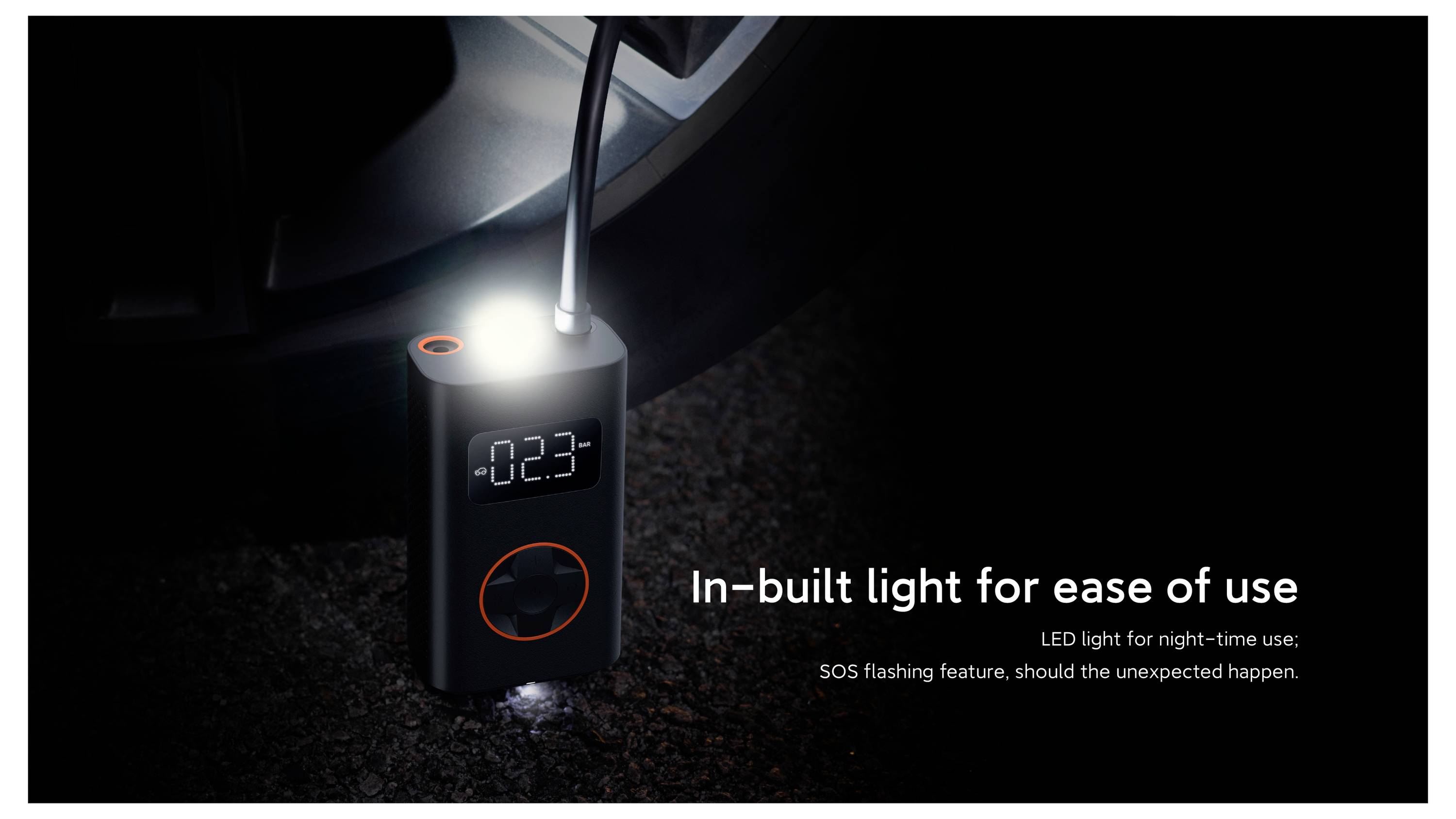 Ein tragbarer Luftkompressor mit LED-Licht für nächtliche Einsätze, der die Anzeige '02.33' zeigt. Er verfügt über eine SOS-Blinkfunktion.