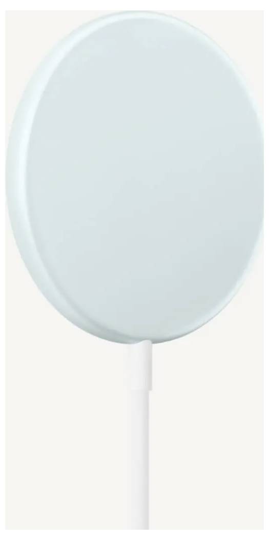 Hellblaue ovale Lollipop auf einem weißen Stiel vor einem schlichten beigefarbenen Hintergrund.