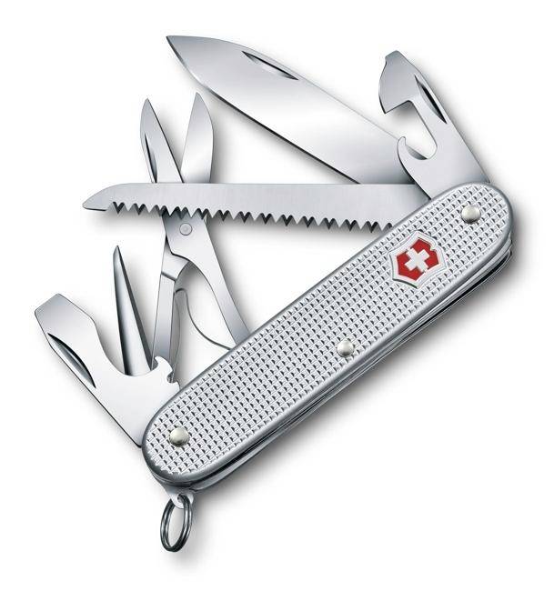 Silbertaschenmesser im Schweizer Armee-Stil mit mehreren offenen Werkzeugen, einschließlich einer Sägeblatt, Schere und Schraubendreher.