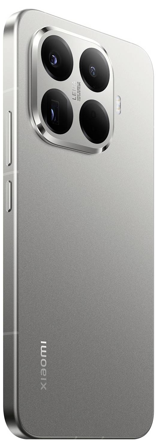 Silbernes Smartphone mit einem rechteckigen Kameramodul mit vier Linsen auf der Rückseite, einem eleganten Design und Xiaomi-Branding.