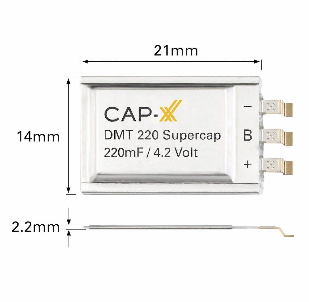 Ein rechteckiger Superkondensator mit der Bezeichnung CAP-XX DMT 220 Supercap 220mF / 4,2 Volt mit den Abmessungen: 21 mm Breite, 14 mm Höhe, 2,2 mm Dicke.