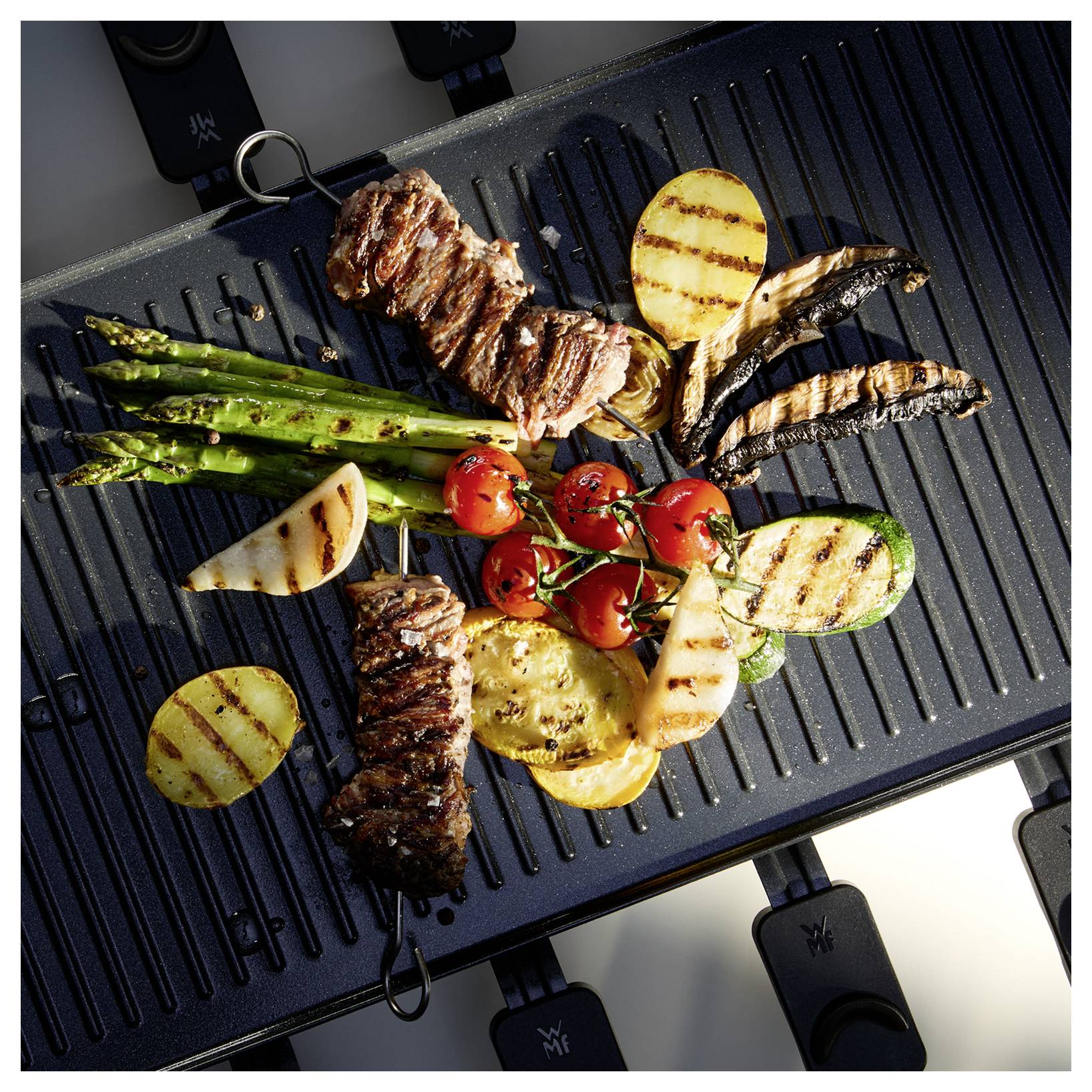 WMF Lono Selection Raclette 8Pfännchen, Antihaftbeschichtung, kabelgebunden Schwarz, Silber