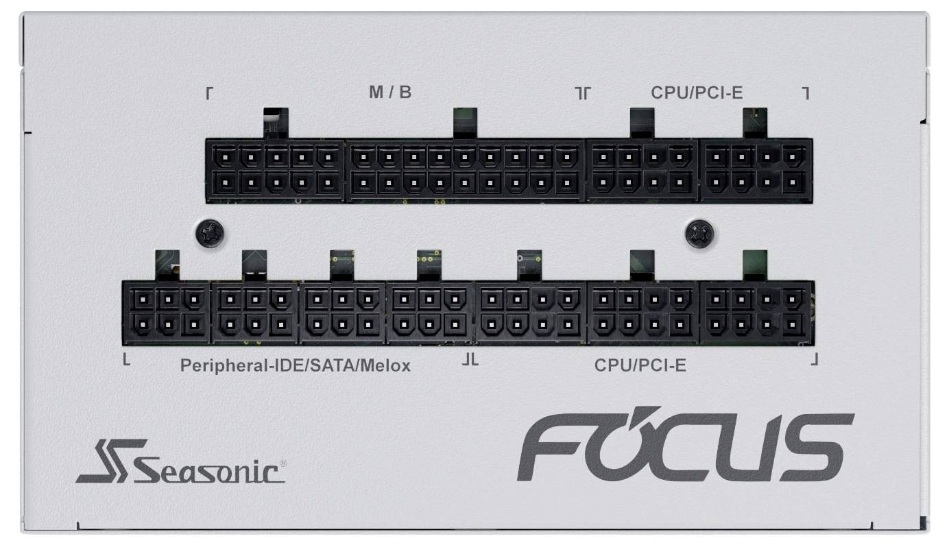 Seasonic Focus Netzteil Anschlussfeld mit verschiedenen Anschlussports, beschriftet für M/B, CPU/PCI-E und Peripheral-IDE/SATA/Melox.