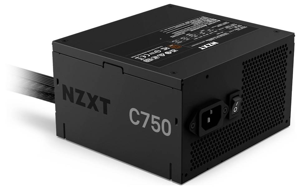 Eine schwarze NZXT C750 Netzteileinheit mit mehreren Lüftungslöchern und einem sichtbaren Ein-/Ausschalter, seitlich mit 'NZXT C750' beschriftet.