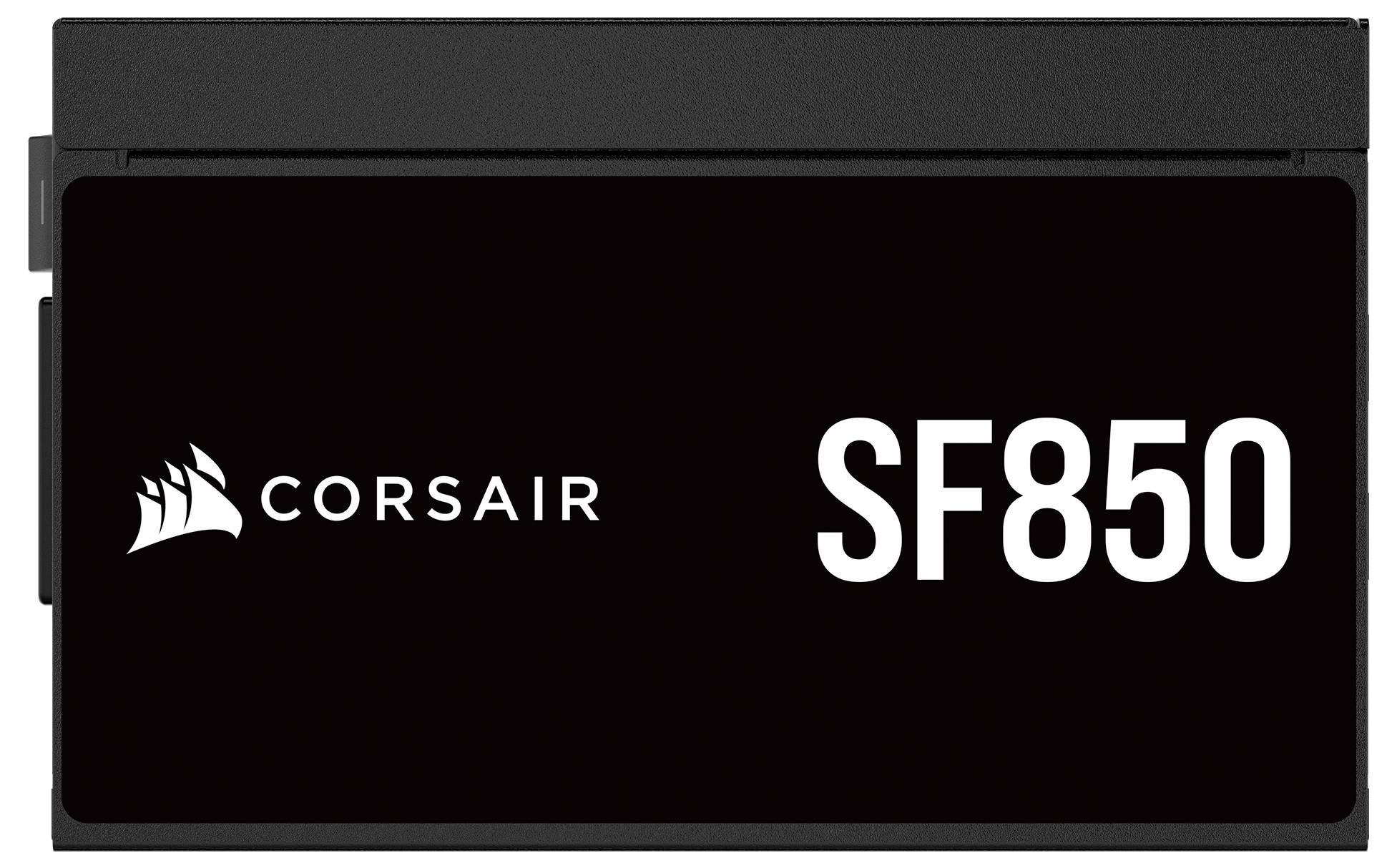 Netzteil 'Corsair SF850', von rechts präsentiert, mit dem Corsair-Logo und Modellnamen in Weiß auf schwarzem Hintergrund.