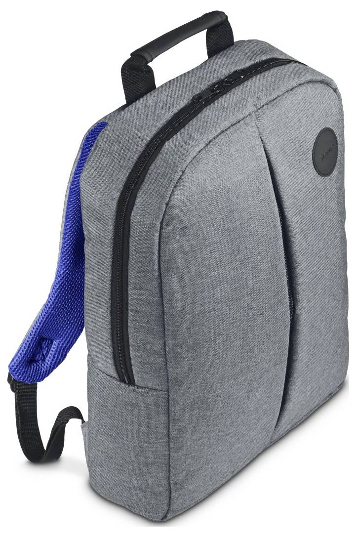 Grauer Rucksack mit schwarzen Reißverschlüssen und einem blauen Gurt, ausgestattet mit einem Tragegriff und einem strukturierten Gewebedesign, aufrecht stehend.