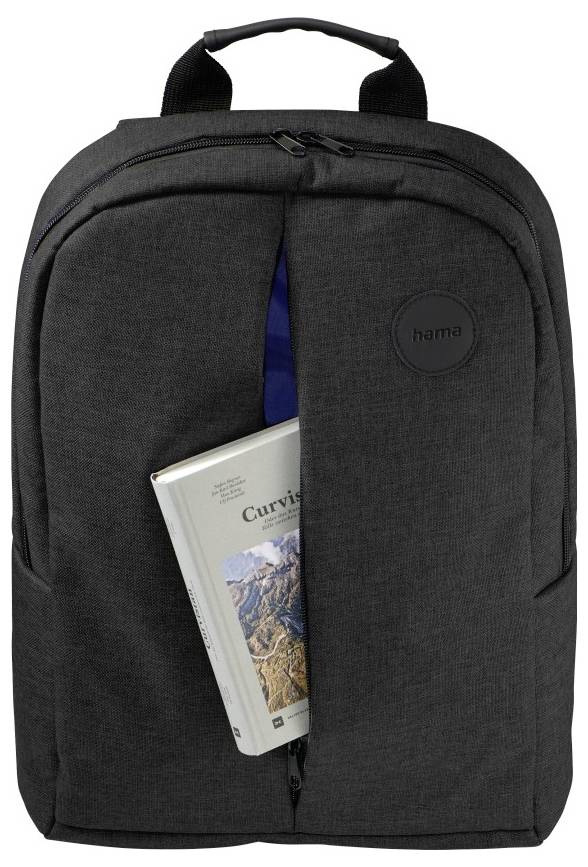 Schwarzer Rucksack mit vorderer Reißverschlusstasche, die teilweise offen ist und ein Buch im Inneren zeigt.