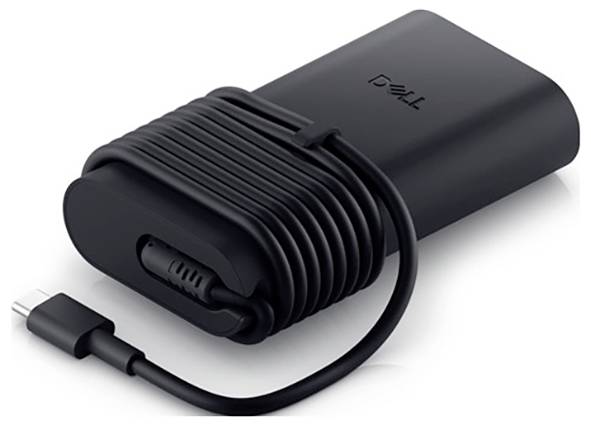 Ein schwarzes Dell-Laptop-Ladegerät mit einem spiralförmigen Kabel, ausgestattet mit einem USB-C-Anschluss, liegt auf einem weißen Hintergrund.