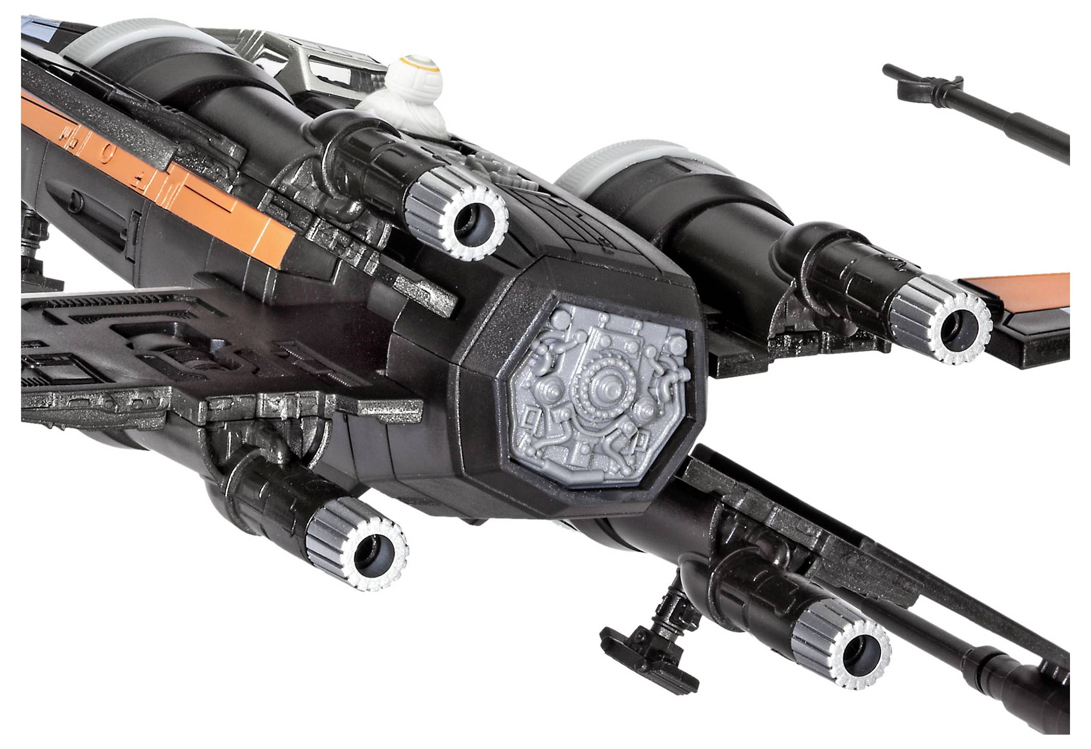 Ein detailliertes Modell eines futuristischen Raumschiffs mit Zwillingsmotoren, einem orangefarbenen Streifen und einer kleinen Droidenfigur auf dem Dach.